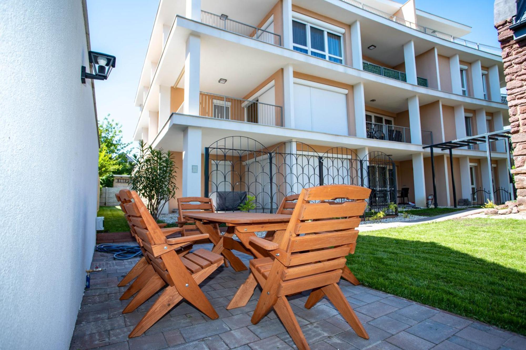 Voeroesko -Lak Apartment Balatonalmádi Екстериор снимка